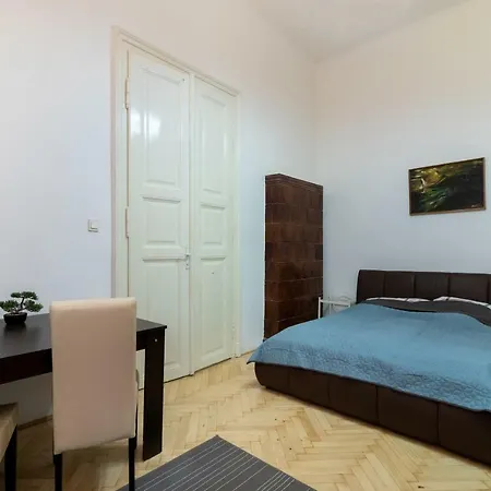 Dob Street 55m2 Apartment Budapest