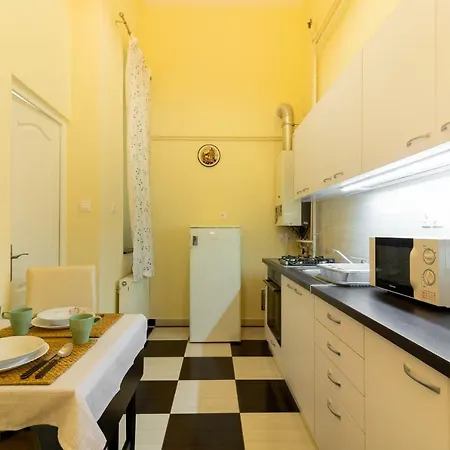 Apartment Dob Street 55m2 Budapest