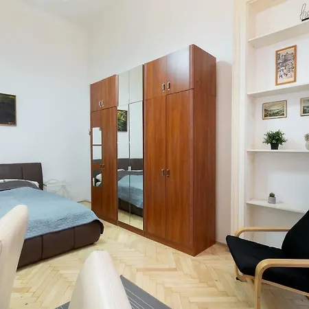 Dob Street 55m2 Apartment